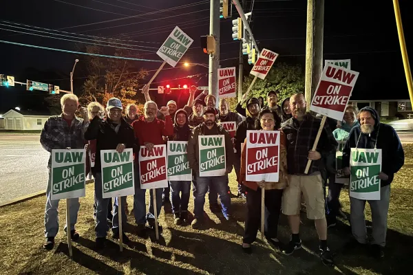 UAW workers on the picket line with President Edwards