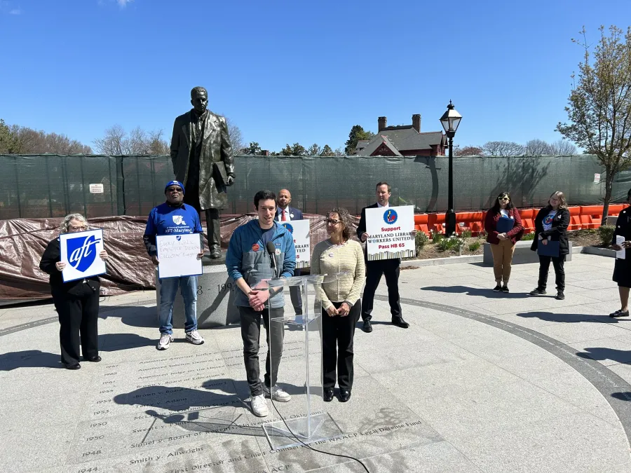 Union workers rallying in Lawyers Mall in support of their collective bargaining rights. 