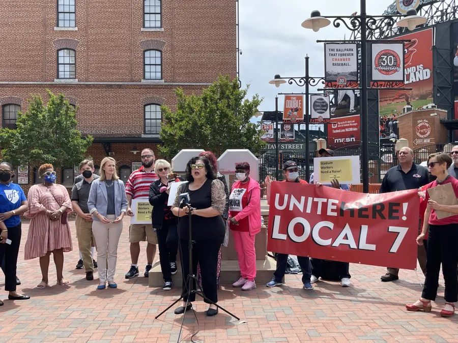 unitehere7_rally_pressconfcamdenyds_052322.jpg